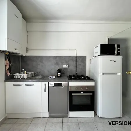 Version Sud Lumineuse Bas Maison Avec Jardin ゲストハウス *