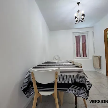Version Sud Lumineuse Bas Maison Avec Jardin Vendégház